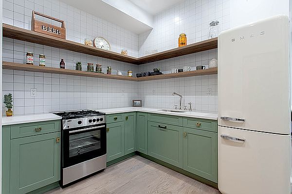 1st image of 450 Harman St #2F