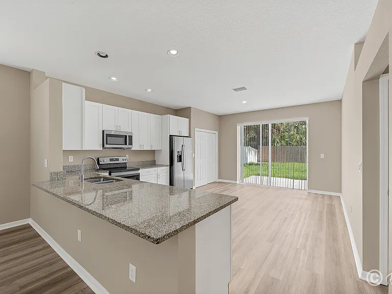 12737 Bramfield Dr — Photo 10