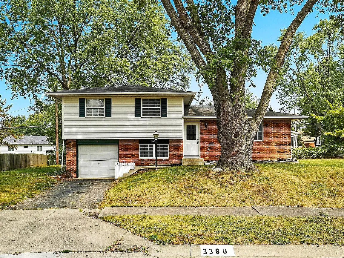3 bed, 1208 sqft, $2,500 — Photo 1