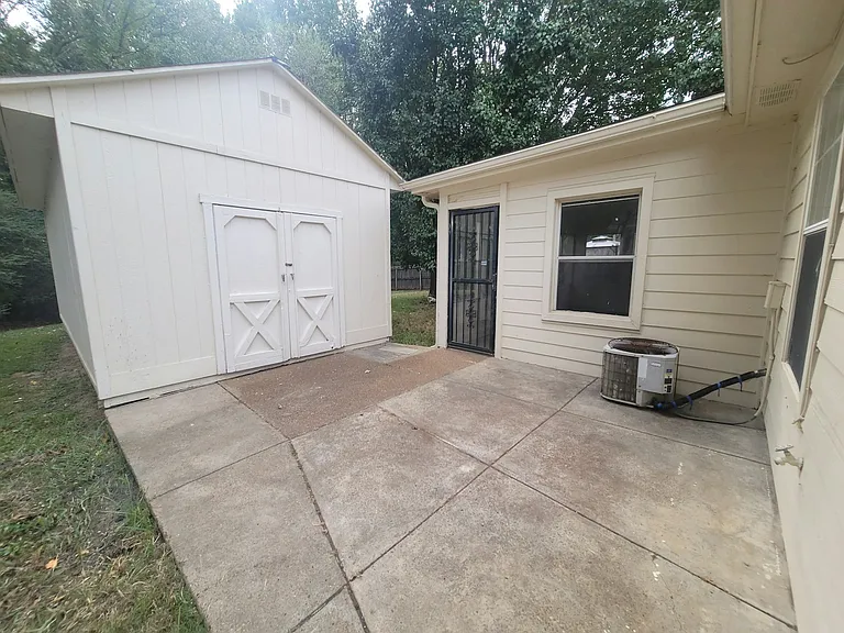 Back yard patio pic 2