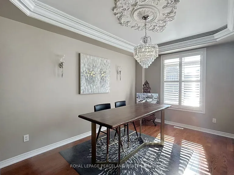 23 Halldorson Ave — Photo 4