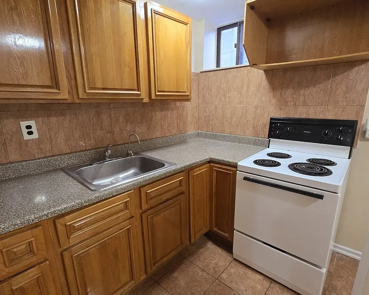 1 bed, 600 sqft, $1,900 — Photo 4