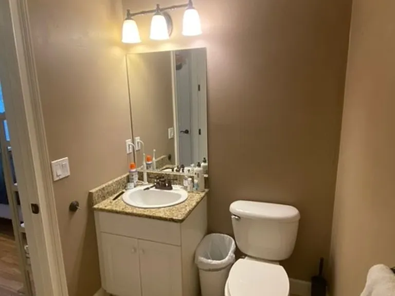 325 NW 14th St #203 — Photo 14