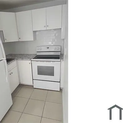 2860 SW 1st St #1 — Photo 8