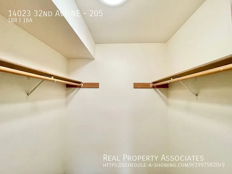 Parkway 1 — Photo 15