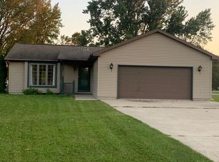 1000 6th St NE, Roseau, MN 56751