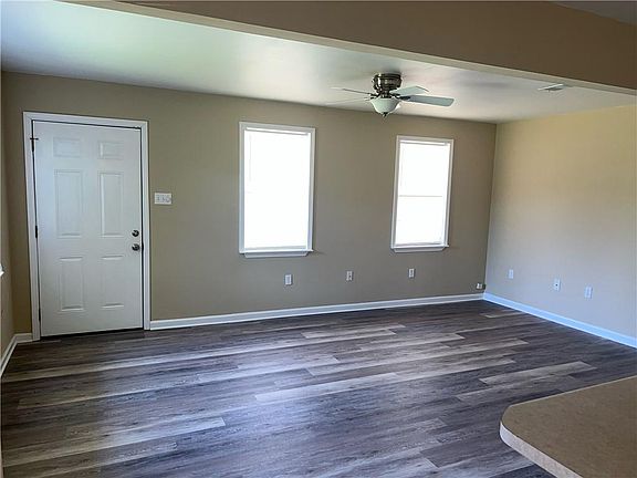 5th image of 815 West Dr
