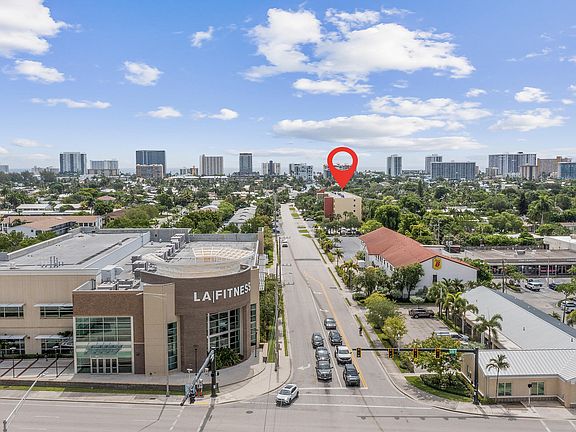 5th image of 2400 NE 10th Street #410