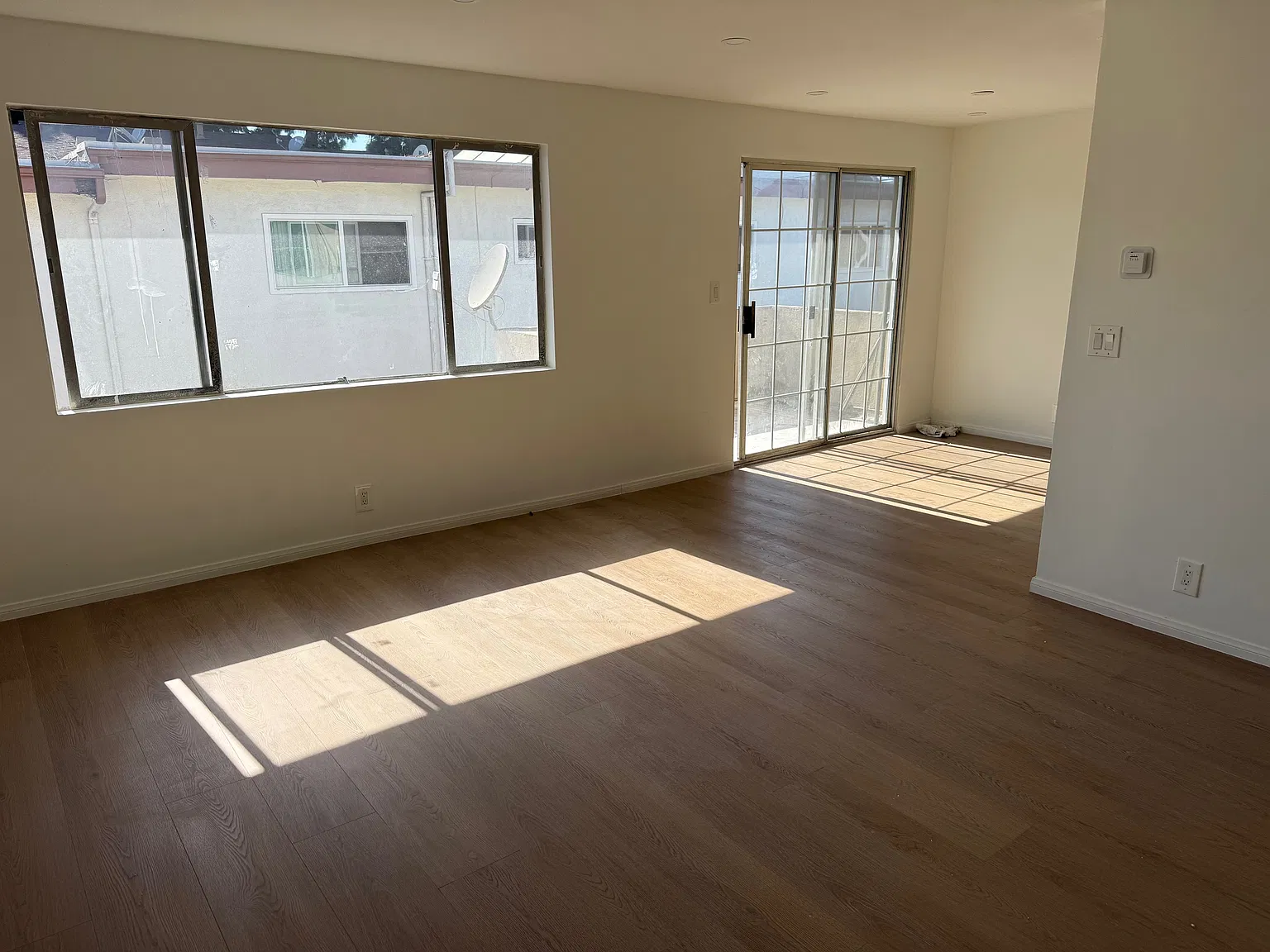 2 bed, 1.5 bath, 750 sqft, $2,350 — Photo 2