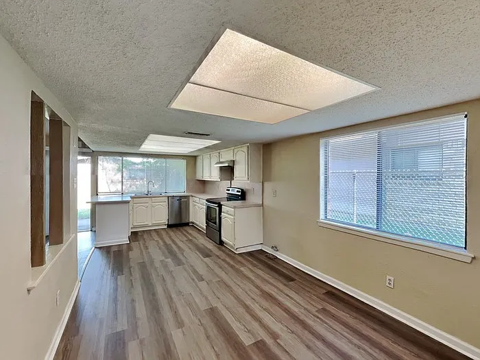 7409 Whitewood Dr — Photo 7