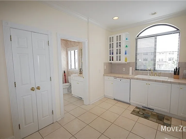 111 Spencer Farlow Dr — Photo 11