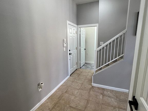 4th image of 158 Frapuccino Ave