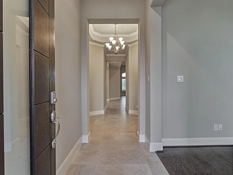20911 Velvet Wing Dr — Photo 3