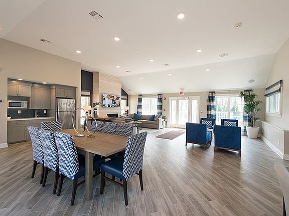 5th image of 255 Weaver St #4436453