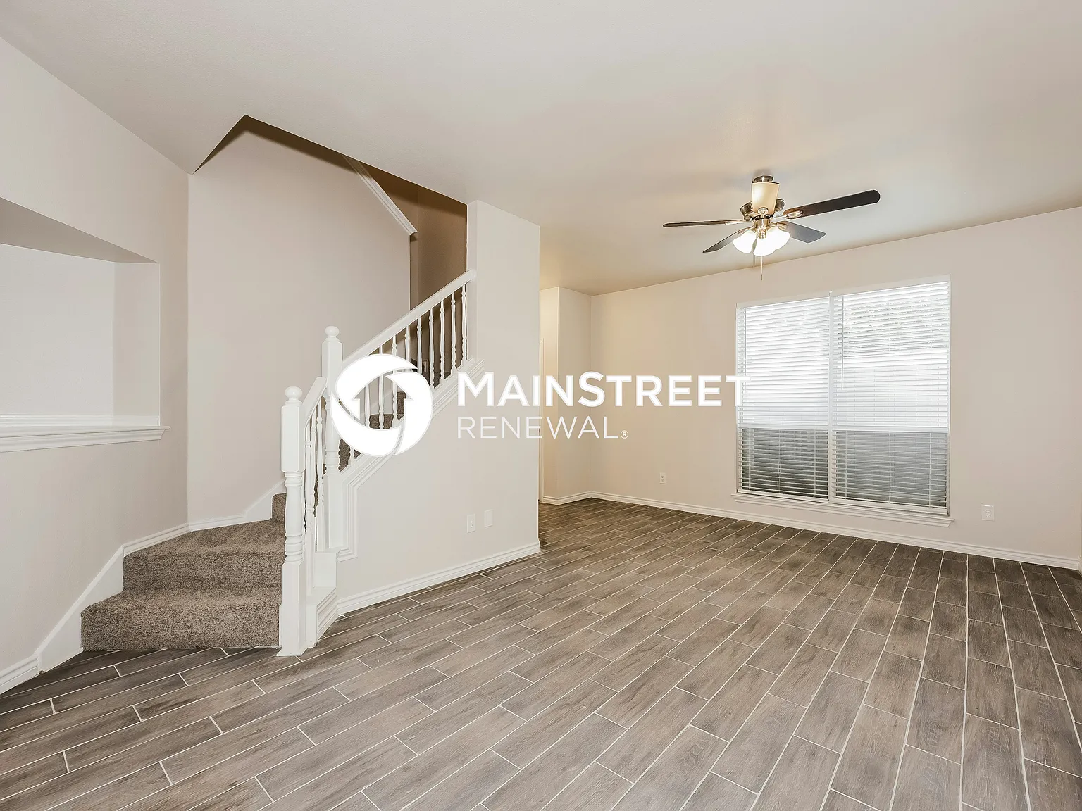 1007 Lamar Ave — Photo 2