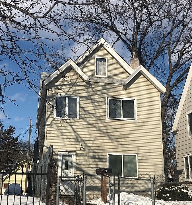 1st image of 895 Thomas Ave APT 1