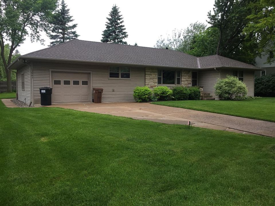 1st image of 11941 Mississippi Dr N