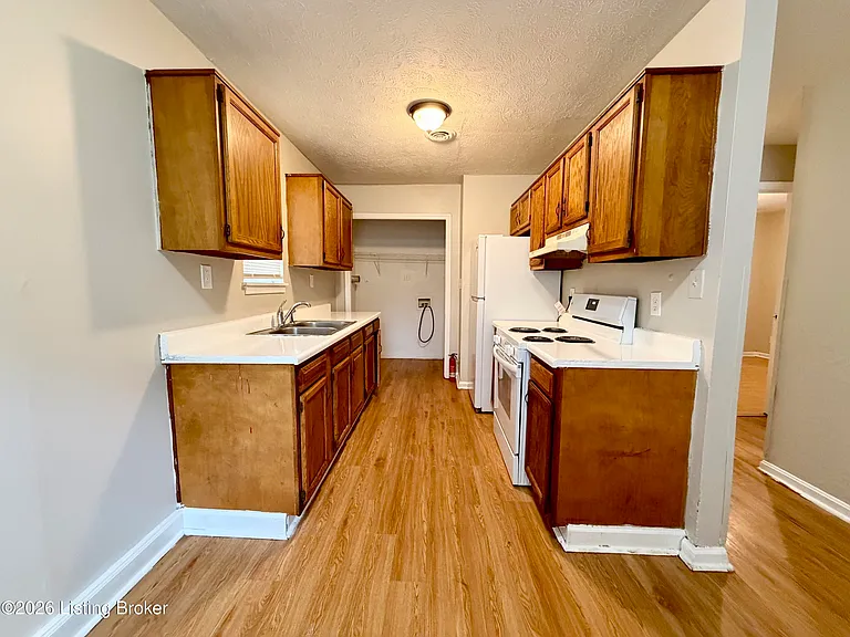 815 Louis Coleman Jr Dr — Photo 3