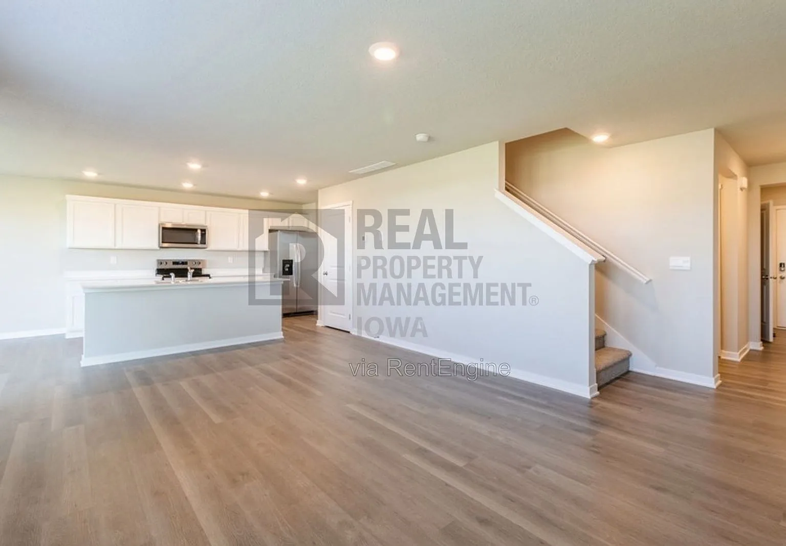 4 bed, 3.0 bath, 1844 sqft, $2,295 — Photo 3