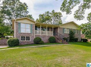 805 Woodridge Rd, Bessemer, AL 35022