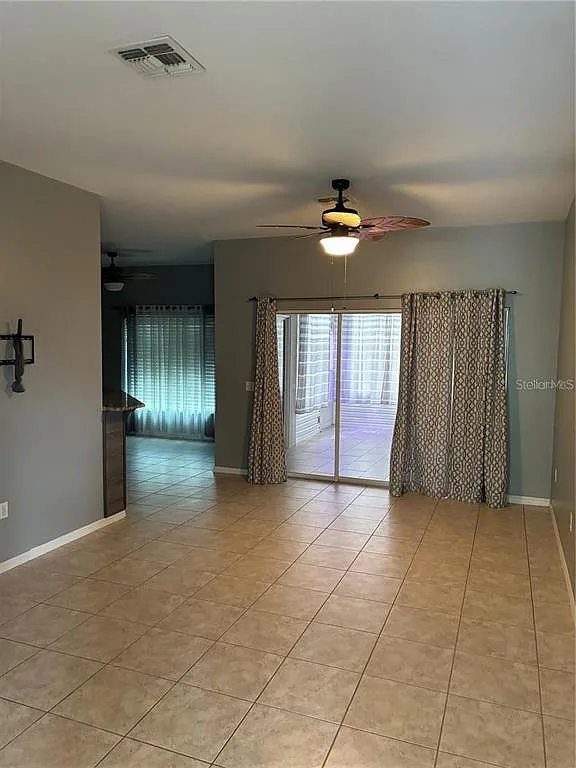 2 bed, 2.0 bath, 1474 sqft, $2,000 — Photo 3