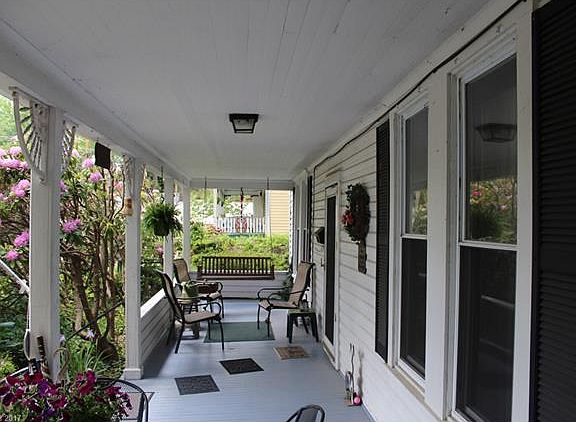 3rd image of 143 Pigeon St