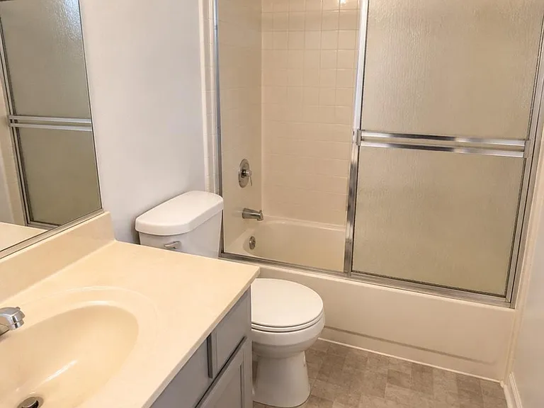 203 W Park Dr — Photo 7