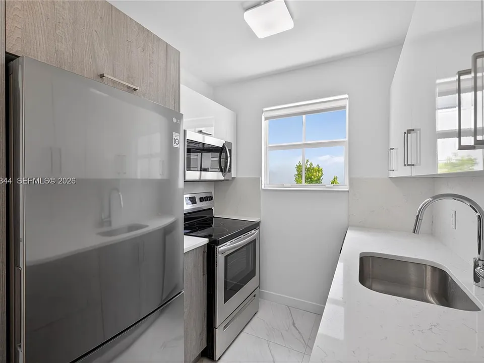 1552 Euclid Ave #4