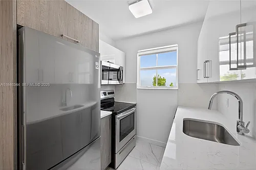 1552 Euclid Ave #4 Photo 1