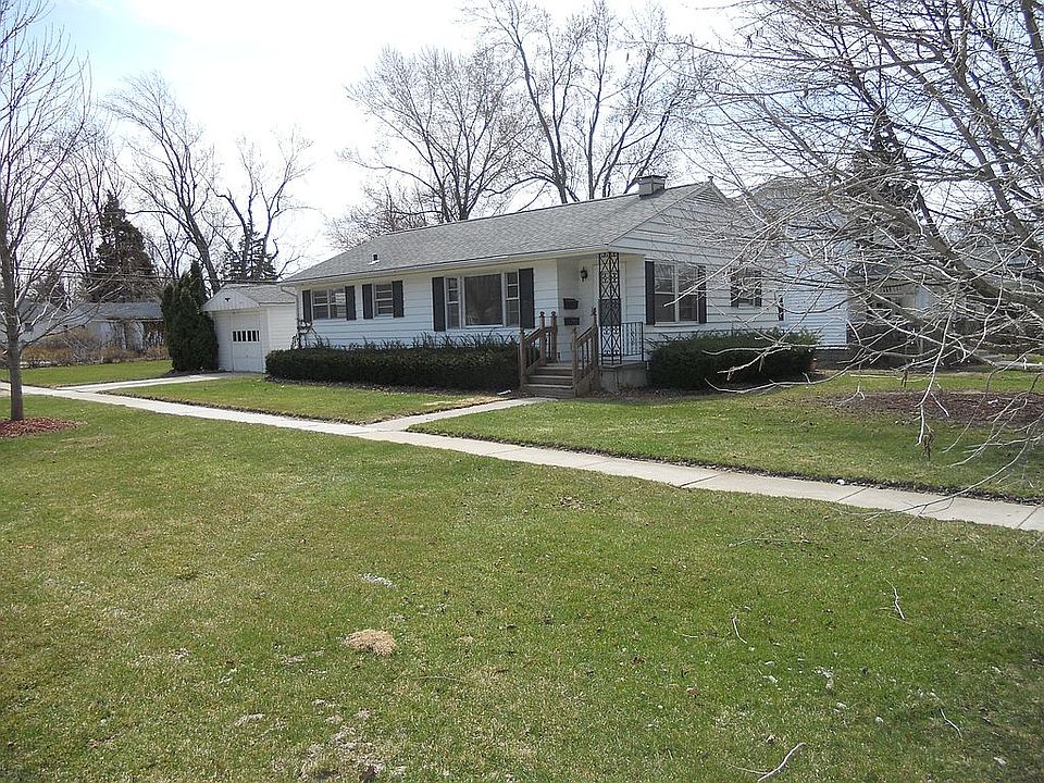 1st image of 402 W 5th St
