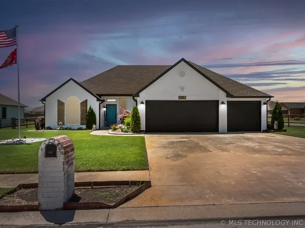 11206 S 277th East Ave, Coweta, OK 74429