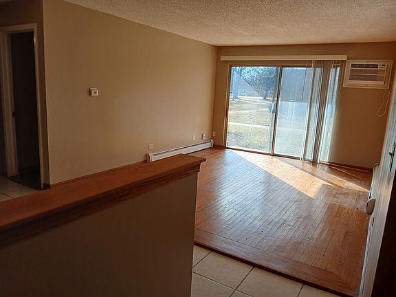 4th image of 247 N Neltnor Blvd APT D1f