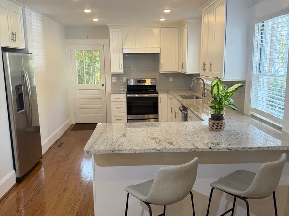 41 Smith St APT B, Charleston, SC 29401