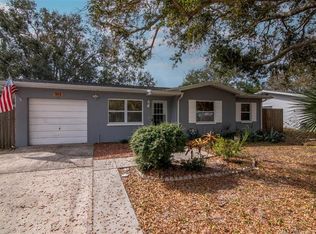 953 Cedarwood Ave, Dunedin, FL 34698