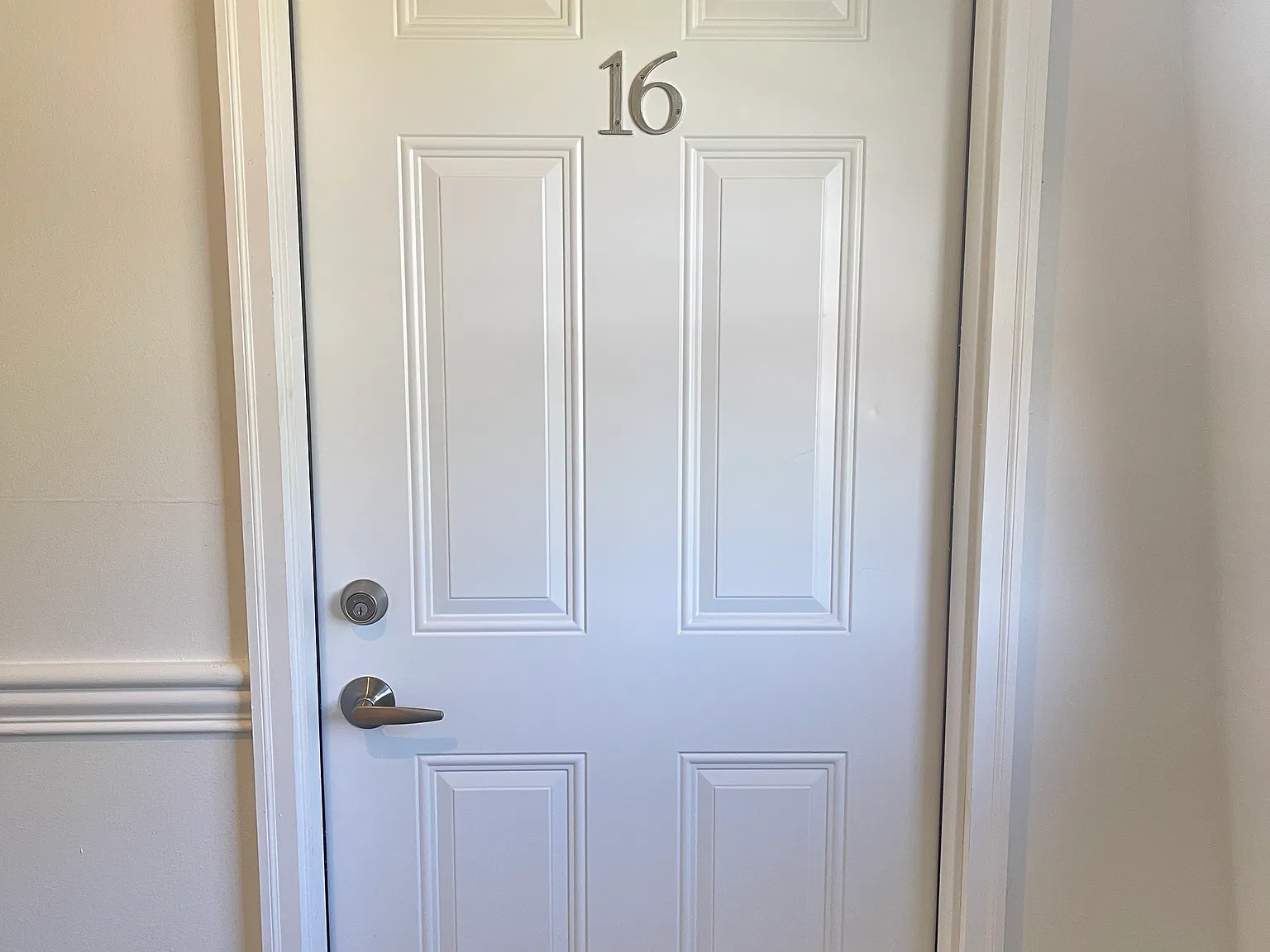 2 bed, 945 sqft, $875 — Photo 1