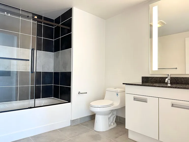 300 Berry St #806 — Photo 24