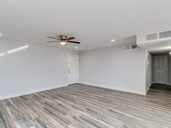 4th image of 4035 N 79th Dr