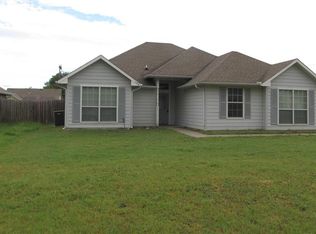 102 Milton St W, Nevada, TX 75173