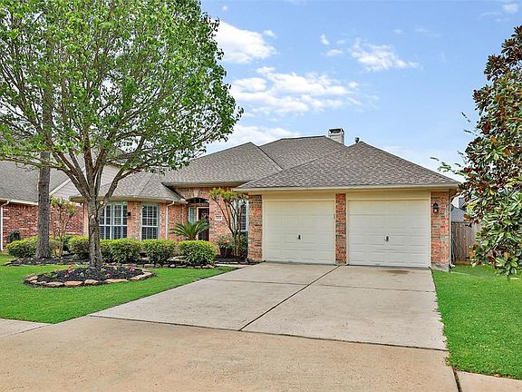 Low traffic cul-de-sac street. Two car garage and driveway, freshened landscape with colorful flowers. Roof 2015, new fence 2017.