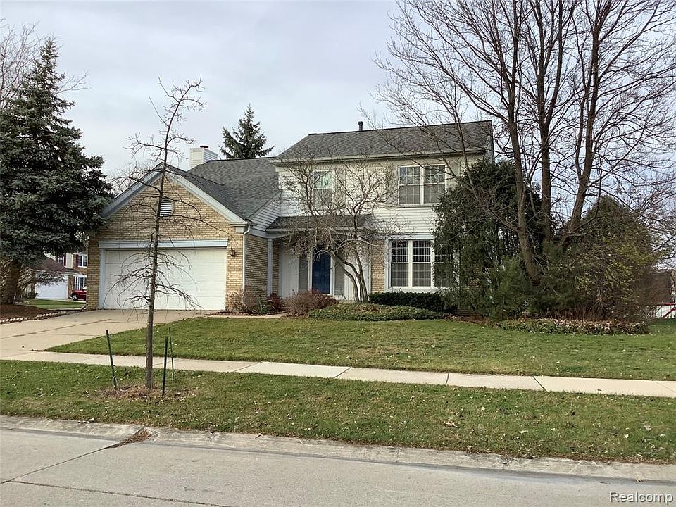 1st image of 44578 Fair Oaks Dr