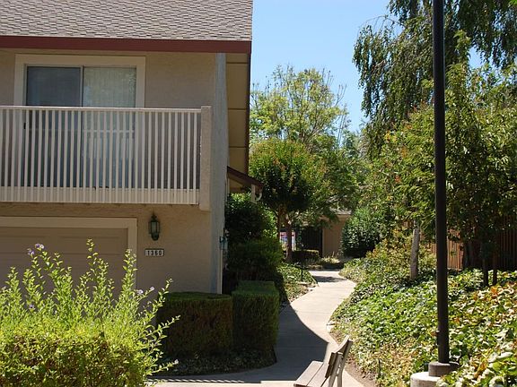 2nd image of 1360 Charmwood Sq
