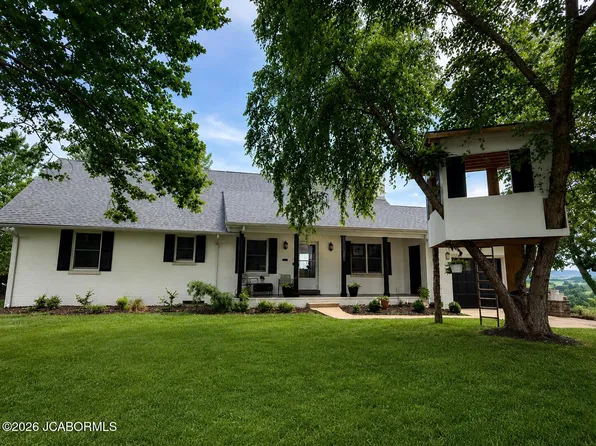 1900 Hayselton Dr, Jefferson City, MO 65109