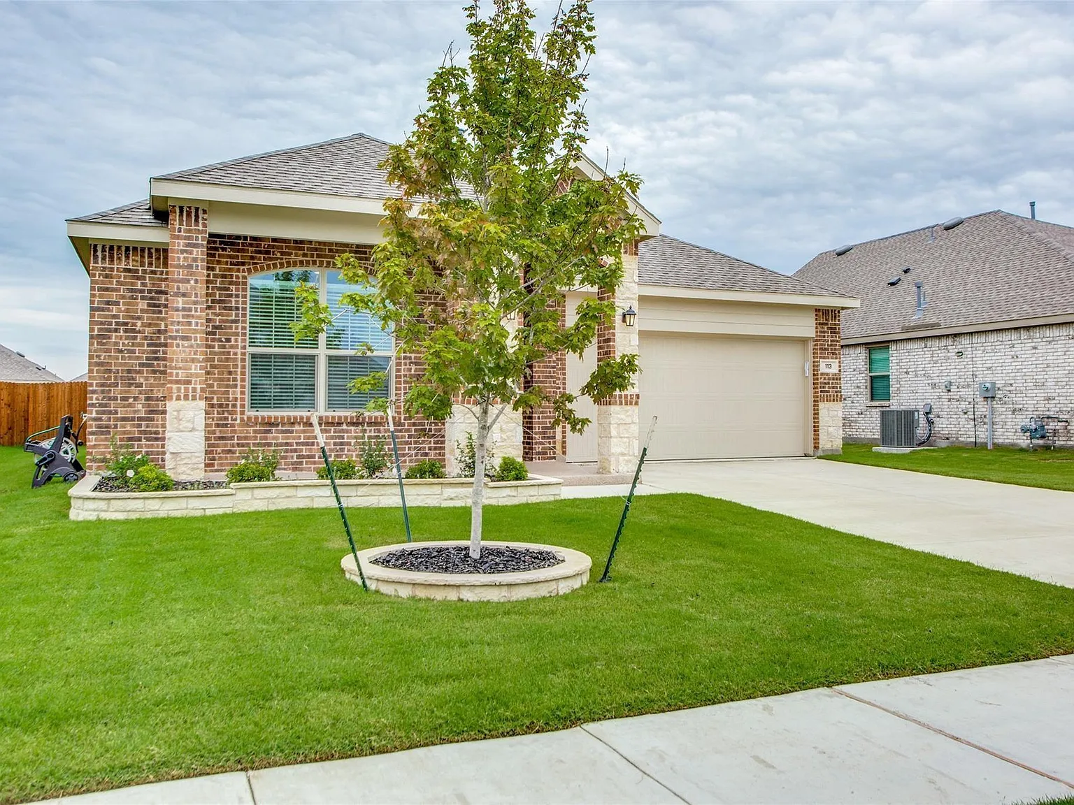 3 bed, 1579 sqft, $1,999 — Photo 3