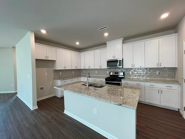 225 Wilbur Lake Dr — Photo 4
