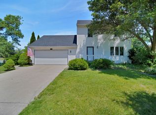 700 Maryknoll Dr, Lockport, IL 60441