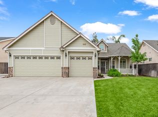 5117 W Oriole Ave, Visalia, CA 93291
