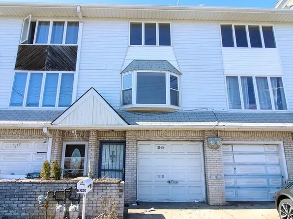 1045 Father Capodanno Blvd, Staten Island, NY 10306