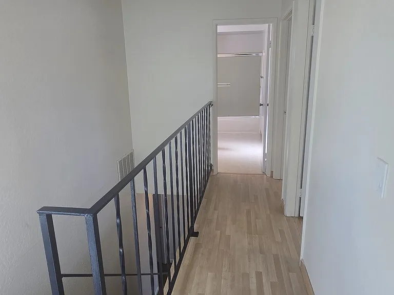 735 Amanda Dr — Photo 21