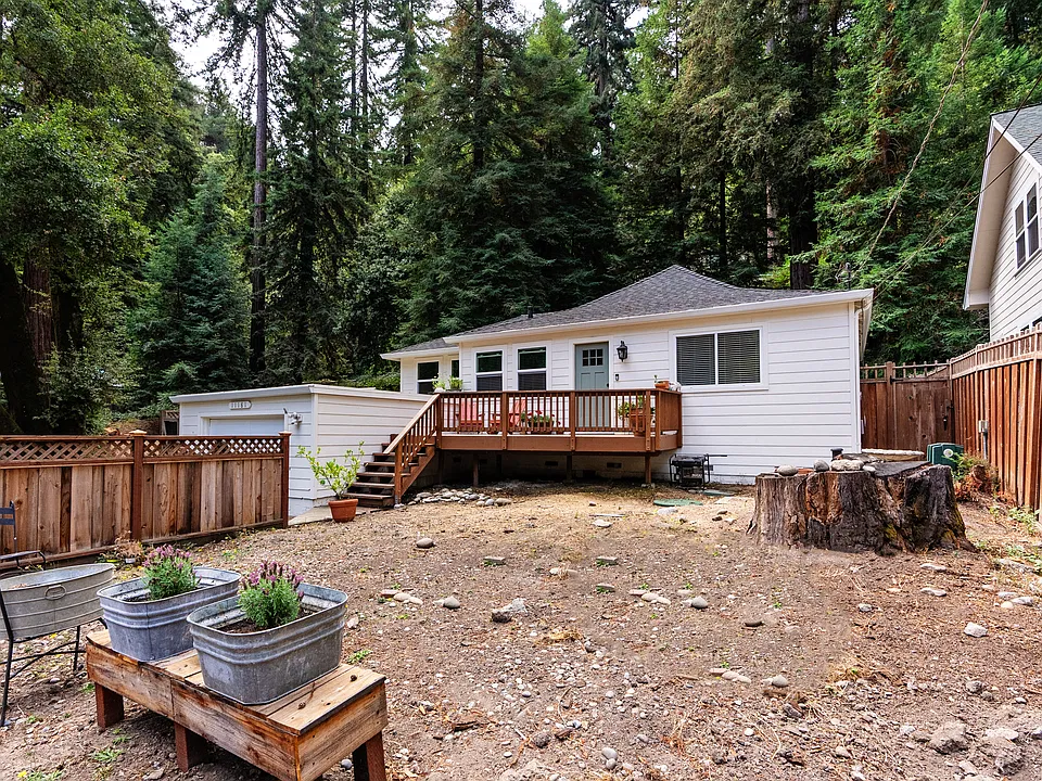 11181 Highway 9