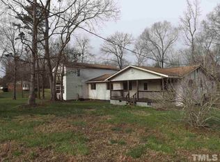 634 Hanner Town Rd, Bear Creek, NC 27207